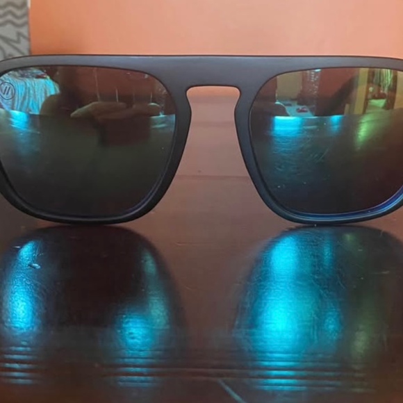 Blenders Mens Stay Psyched Polarized Sunglasses NEW! - Picture 2 of 8